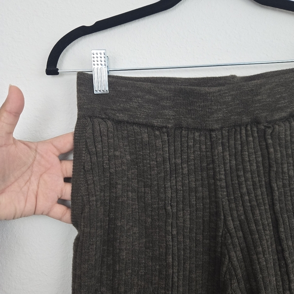 Mod Ref Olive Wren Ribbed Pants - Picture 2 of 4